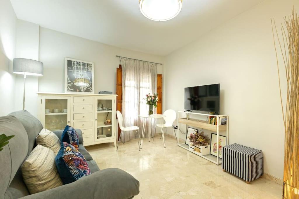 Pajaritos Center Suite By Valcambre Σεβίλλη Εξωτερικό φωτογραφία
