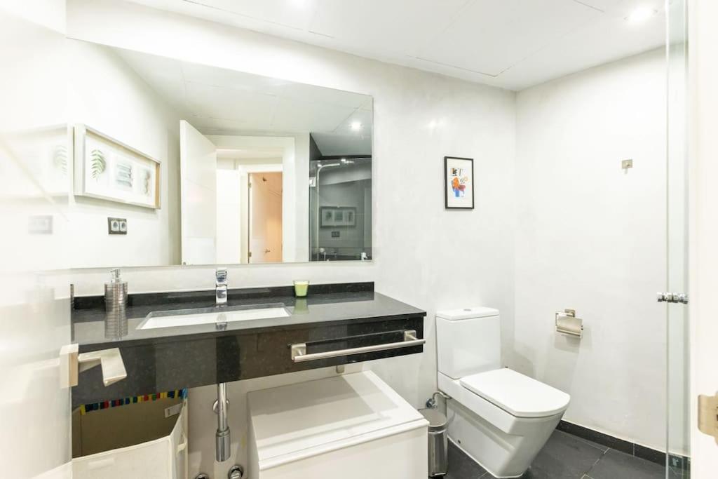 Pajaritos Center Suite By Valcambre Σεβίλλη Εξωτερικό φωτογραφία