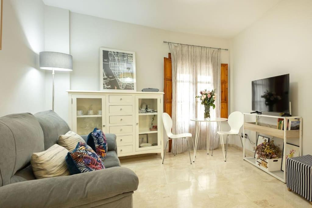 Pajaritos Center Suite By Valcambre Σεβίλλη Εξωτερικό φωτογραφία