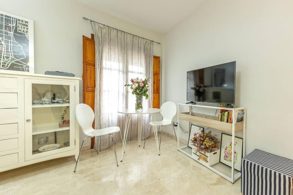 Pajaritos Center Suite By Valcambre Σεβίλλη Εξωτερικό φωτογραφία